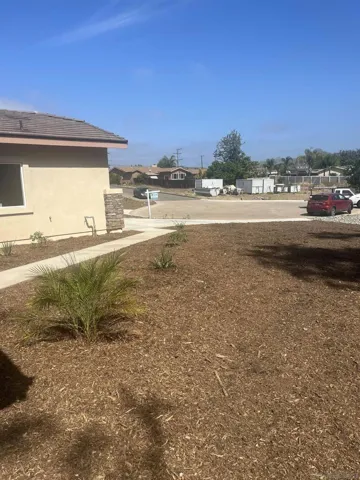 11989 Raceway Lane, Lakeside, California 92040