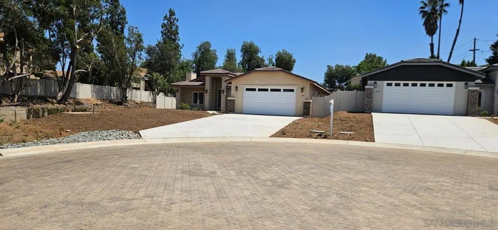 11989 Raceway Lane, Lakeside, California 92040