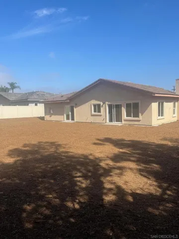 11989 Raceway Lane, Lakeside, California 92040