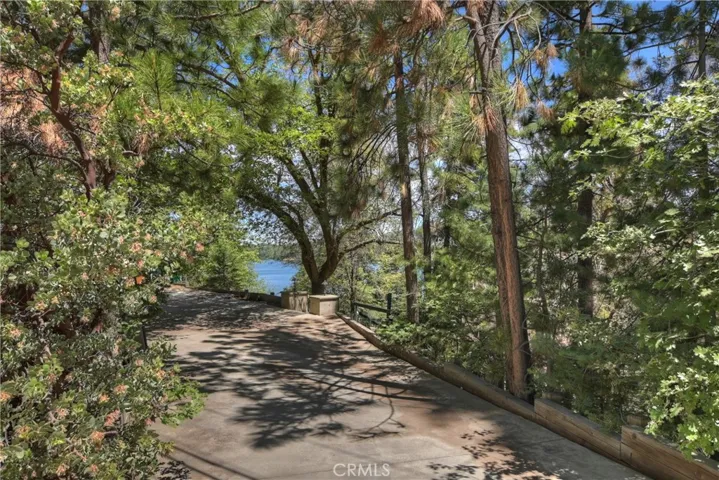 362 Ca-173, Lake Arrowhead, California 92352
