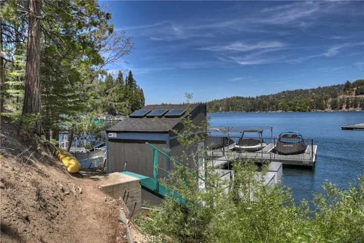 362 Ca-173, Lake Arrowhead, California 92352