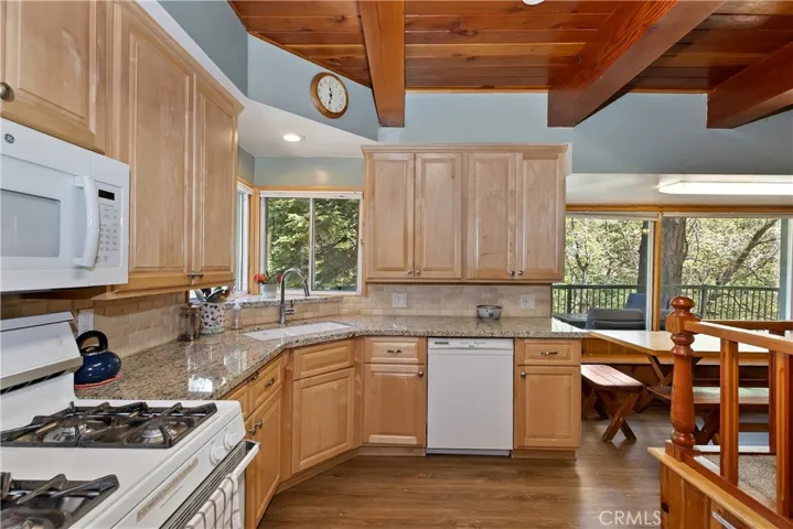 362 Ca-173, Lake Arrowhead, California 92352