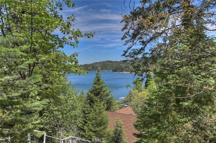 362 Ca-173, Lake Arrowhead, California 92352
