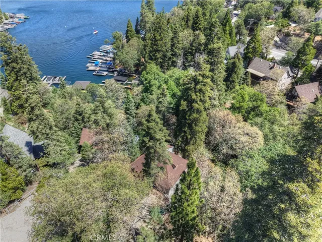 362 Ca-173, Lake Arrowhead, California 92352