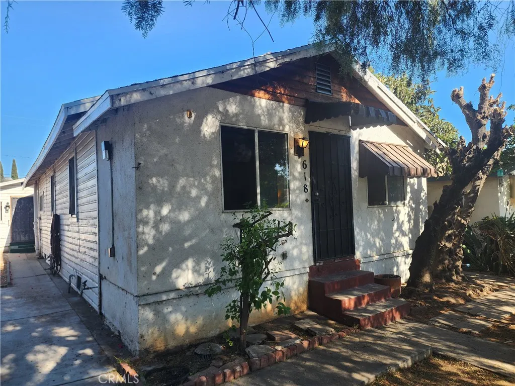 618 S Mcbride Avenue, Los Angeles, California 90022 home-pic-4