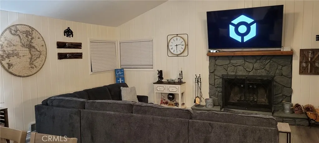 32538 Scandia Drive, Running Springs, California 92382 home-pic-6