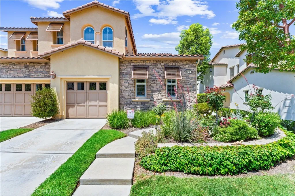 8948 Cuyamaca Street, Corona, California 92883 home-pic-0