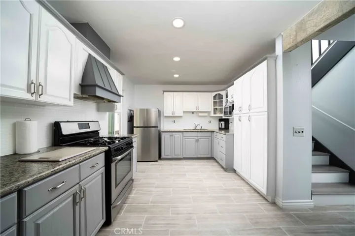 1320 Cabrillo Park Drive D, Santa Ana, California 92701