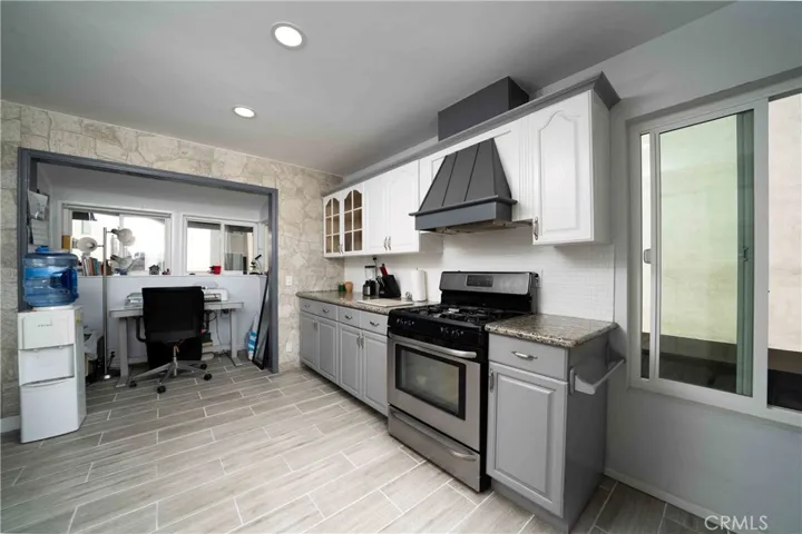 1320 Cabrillo Park Drive D, Santa Ana, California 92701