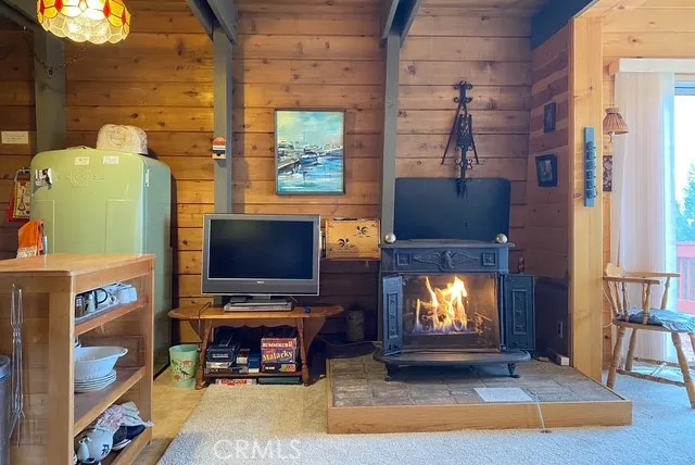 33474 Angeles Drive, Green Valley Lake, California 92341 home-pic-4