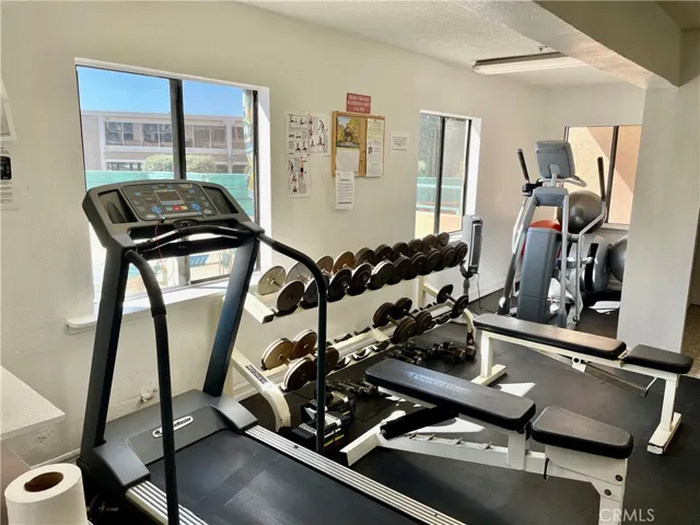 120 The Village 208, Redondo Beach, California 90277