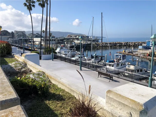 120 The Village 208, Redondo Beach, California 90277