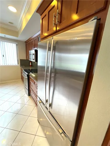 120 The Village 208, Redondo Beach, California 90277