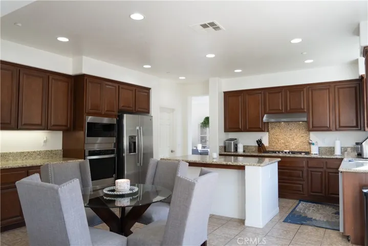 29020 Davis Lane, Highland, California 92346