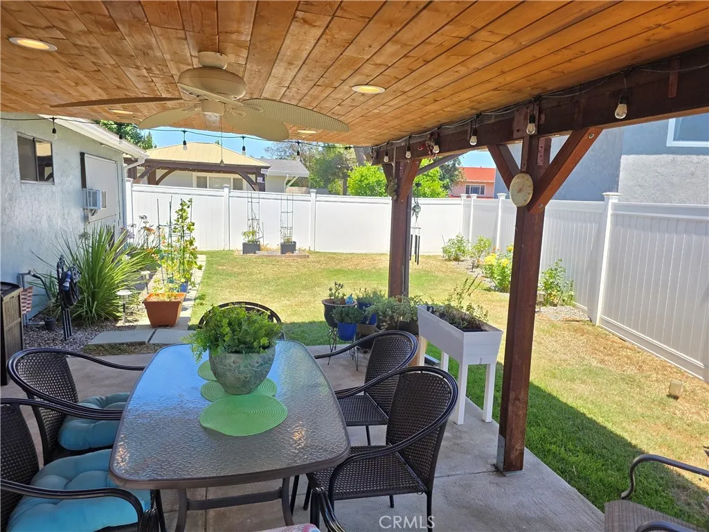 9430 True Avenue, Downey, California 90240 home-pic-27