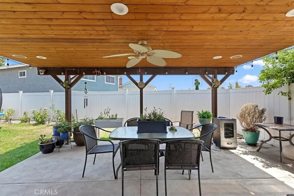9430 True Avenue, Downey, California 90240 home-pic-25