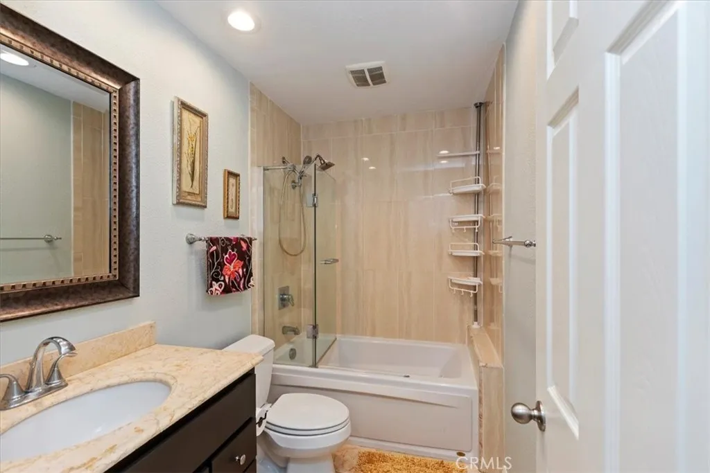 9430 True Avenue, Downey, California 90240 home-pic-20