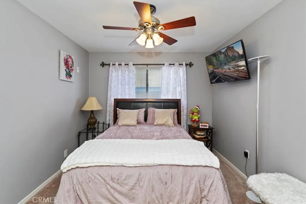 9430 True Avenue, Downey, California 90240 home-pic-21