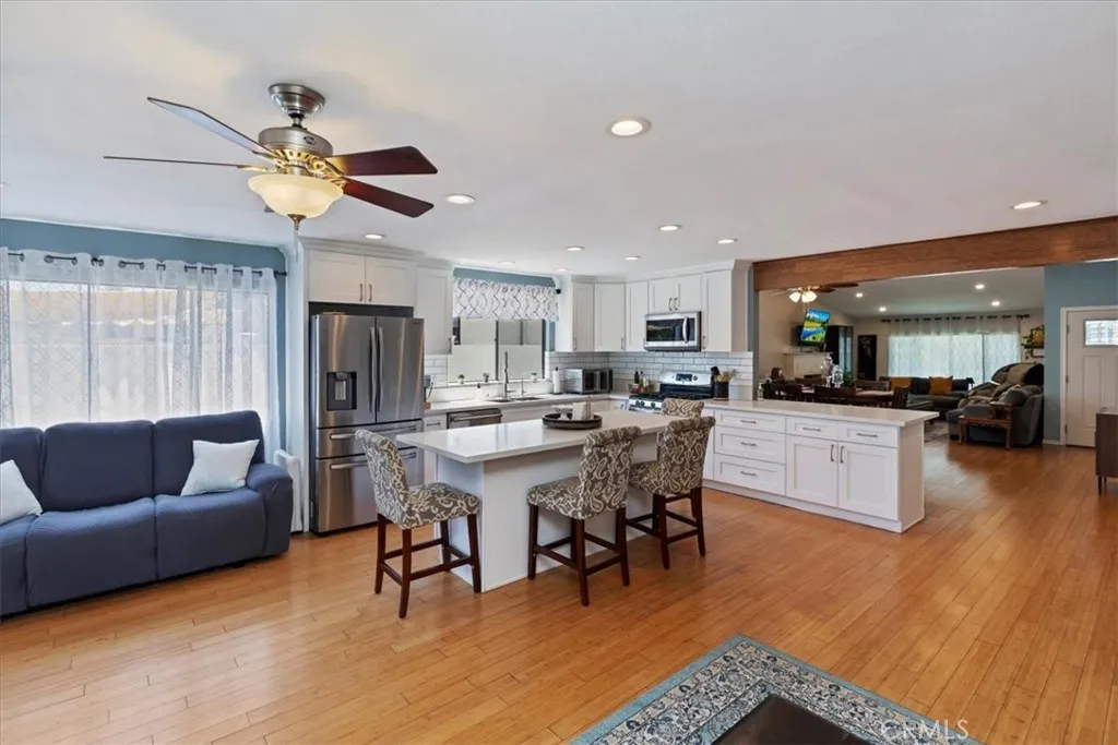 9430 True Avenue, Downey, California 90240 home-pic-14