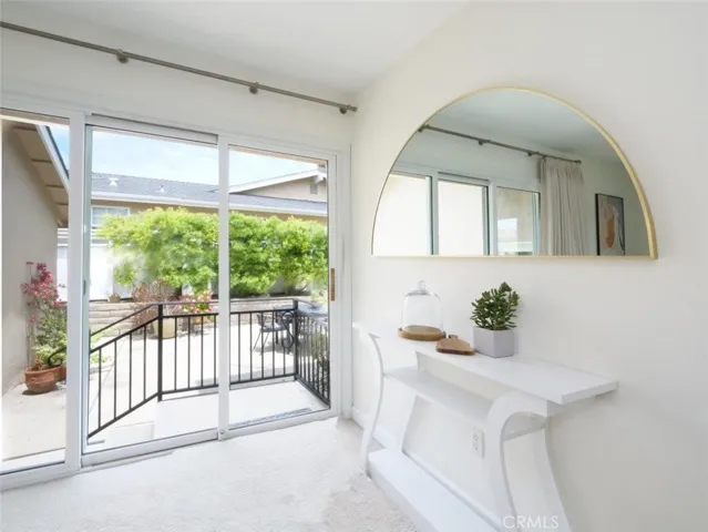 Dining Room Door to Back Patio