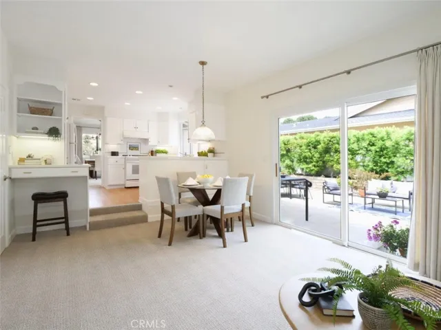 Casual Dining Area