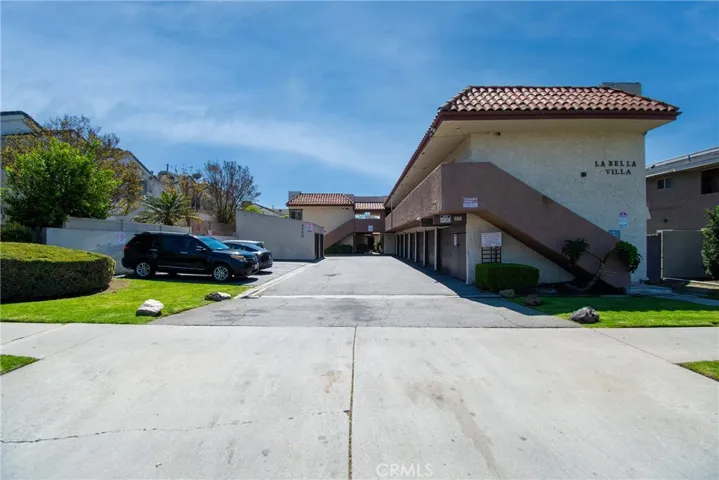 3300 W Orange Avenue, Anaheim, California 92804