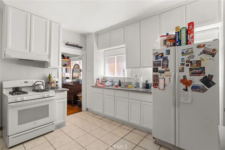 833 Cherry Avenue, Long Beach, California 90813