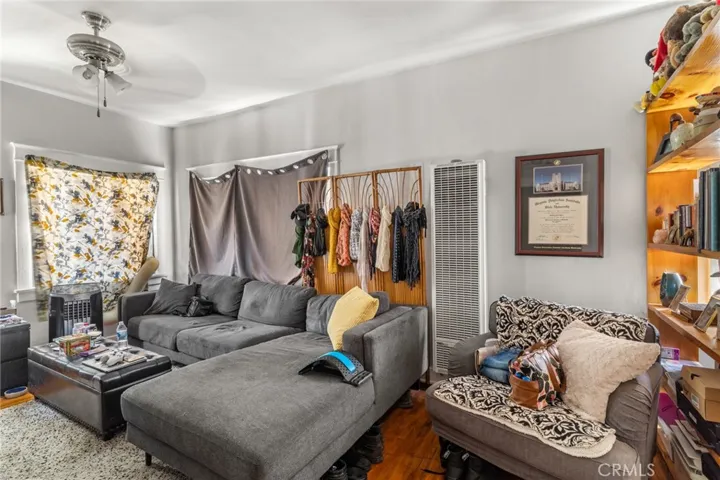 833 Cherry Avenue, Long Beach, California 90813