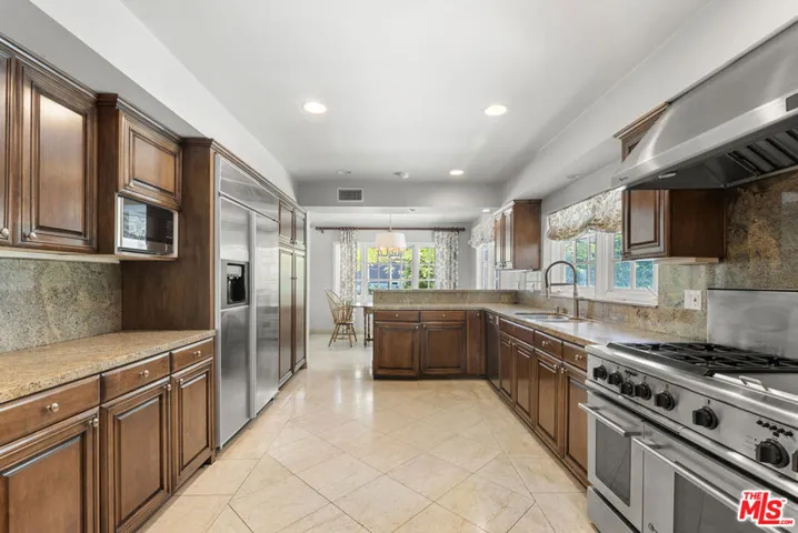 717 N Alta Drive, Beverly Hills, California 90210