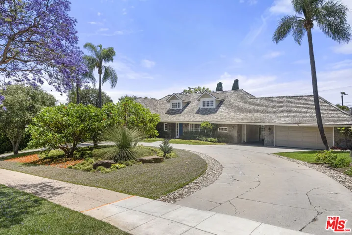 717 N Alta Drive, Beverly Hills, California 90210