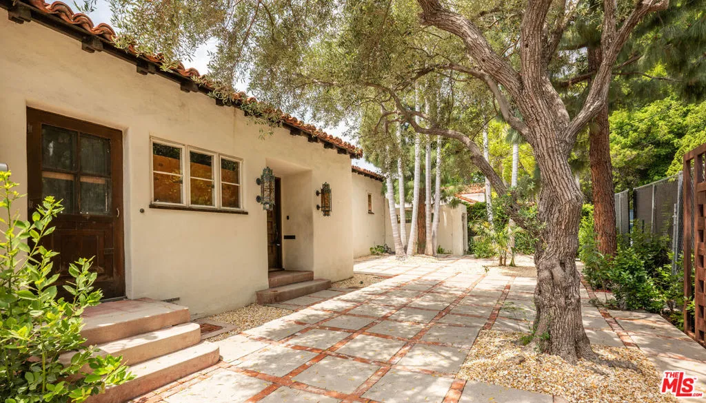 7464 Hillside Avenue, Los Angeles, California 90046 home-pic-3