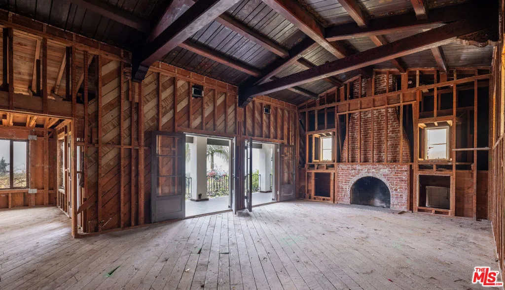 7464 Hillside Avenue, Los Angeles, California 90046 home-pic-6