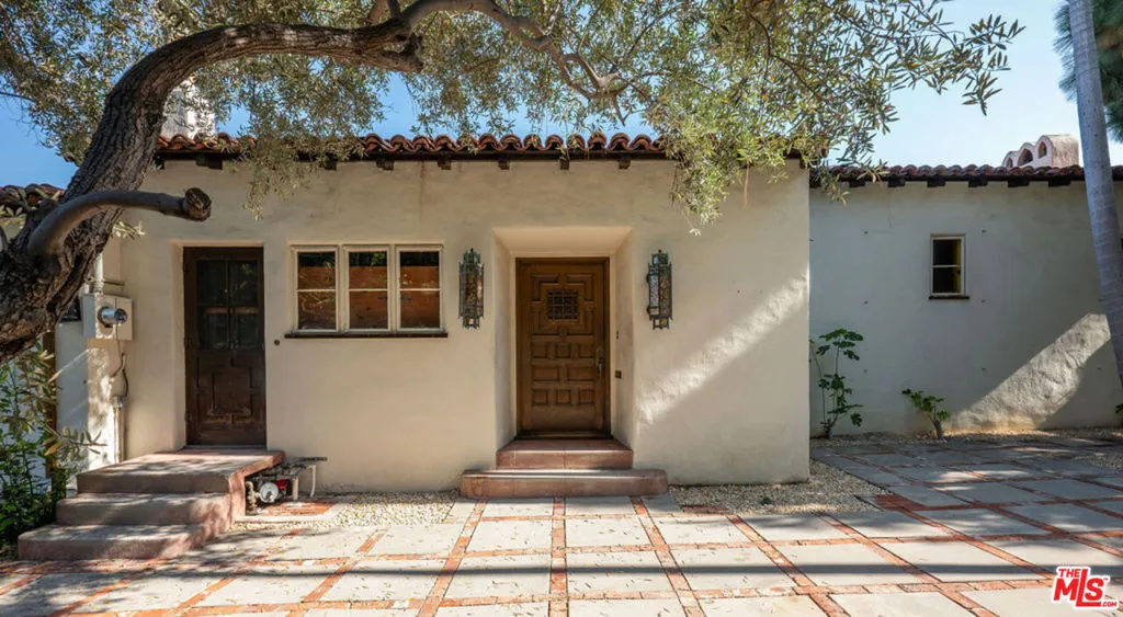 7464 Hillside Avenue, Los Angeles, California 90046 home-pic-2