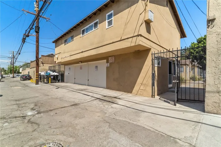 841 Cherry Avenue, Long Beach, California 90813