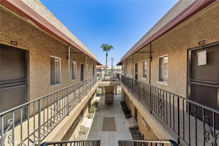 905 915 Cherry Avenue, Long Beach, California 90813