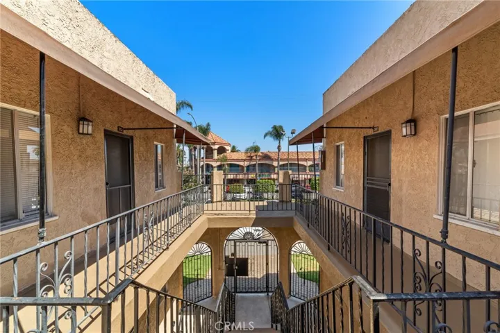905 915 Cherry Avenue, Long Beach, California 90813