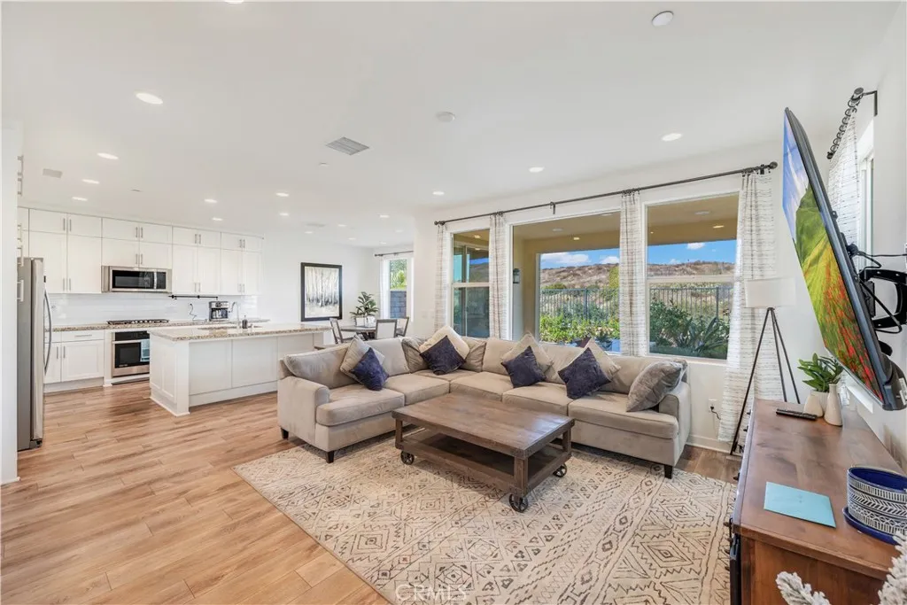 97 Eclipse, Lake Forest, California 92630 home-pic-3