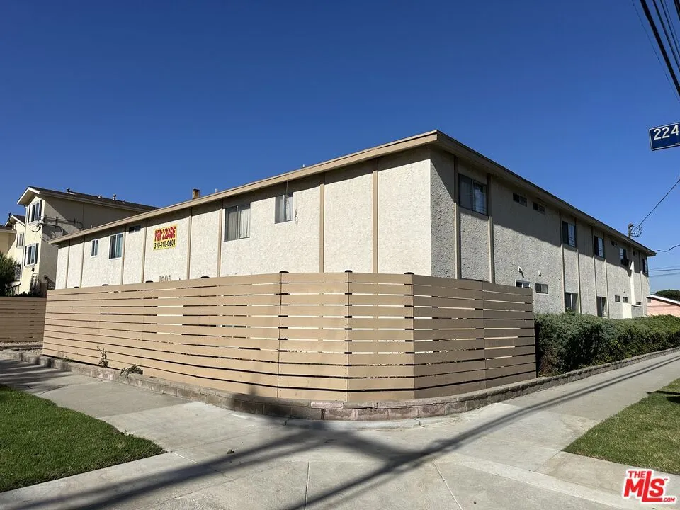 1603 W 224th Street 19, Torrance, California 90501, 1 Bedroom Bedrooms, ,1 BathroomBathrooms,Residential Lease,For Rent,224th,25552231