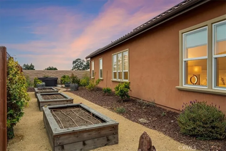 864 Trail View Place, Nipomo, California 93444