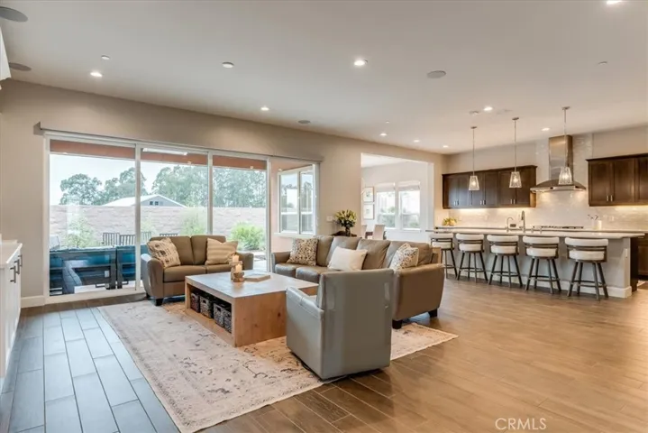 864 Trail View Place, Nipomo, California 93444
