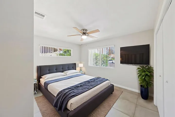 15 - Bedroom - Modern - 0