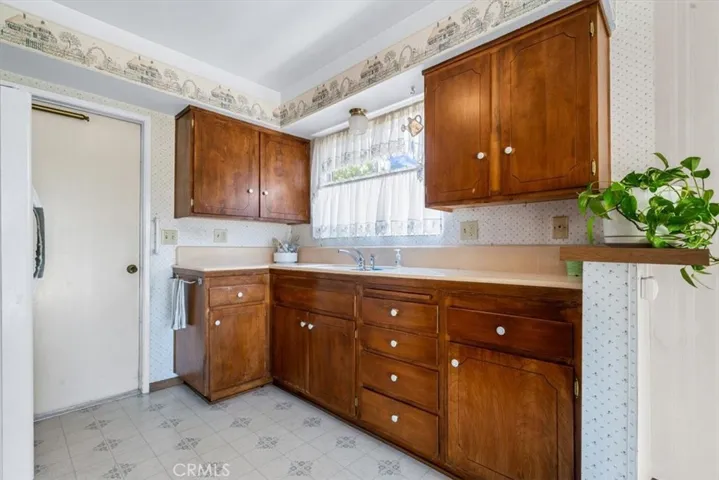1283 W Newport Street, San Luis Obispo, California 93405