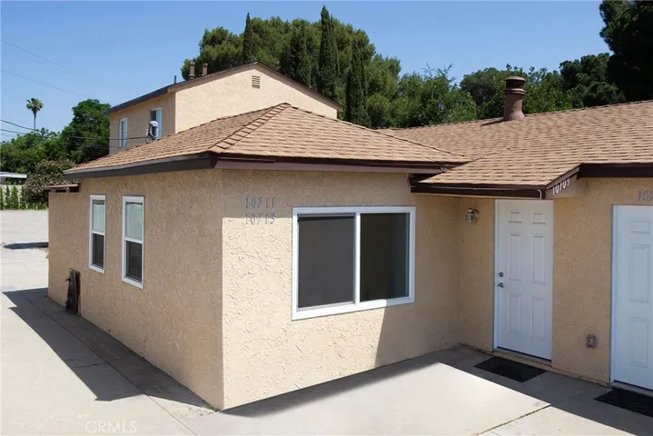 10709 Sherman Place 10711, Sun Valley, California 91352