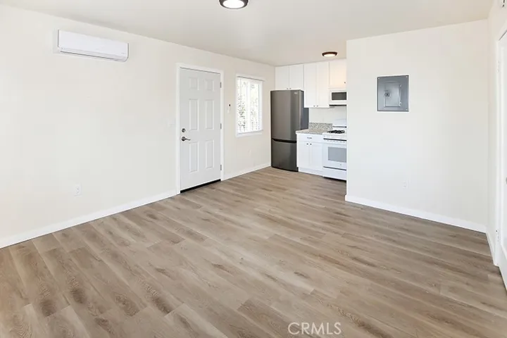 10709 Sherman Place 10711, Sun Valley, California 91352