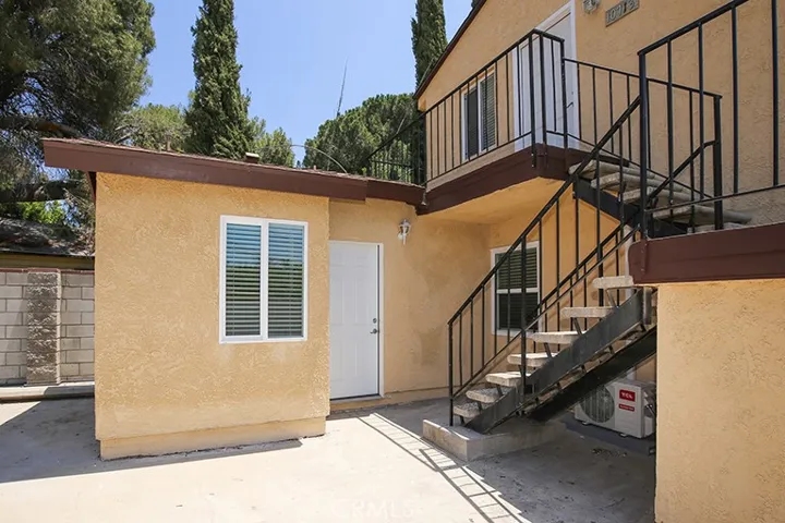 10709 Sherman Place 10711, Sun Valley, California 91352