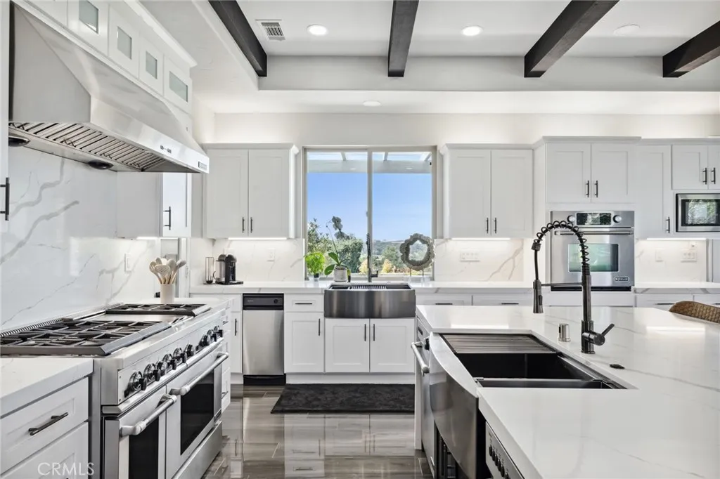36472 County Line Road, Yucaipa, California 92399 home-pic-13