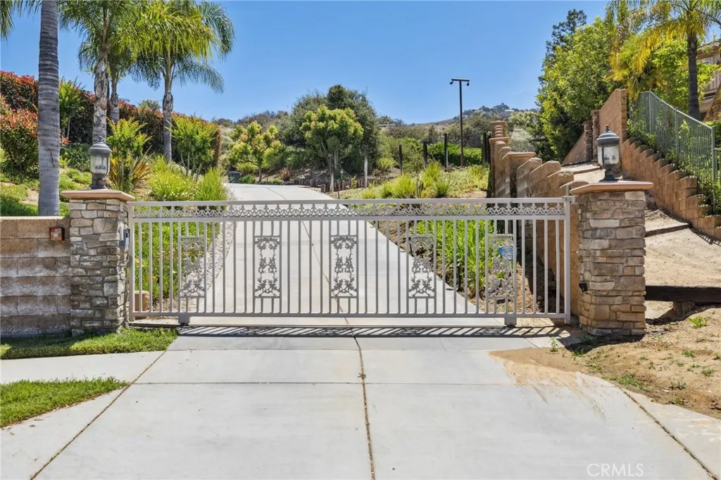 36472 County Line Road, Yucaipa, California 92399 home-pic-73