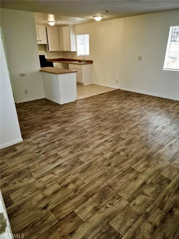 13325 Kornblum Avenue, Hawthorne, California 90250