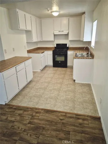 13325 Kornblum Avenue, Hawthorne, California 90250