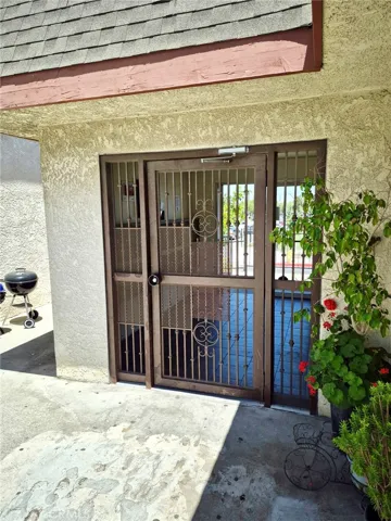 13325 Kornblum Avenue, Hawthorne, California 90250